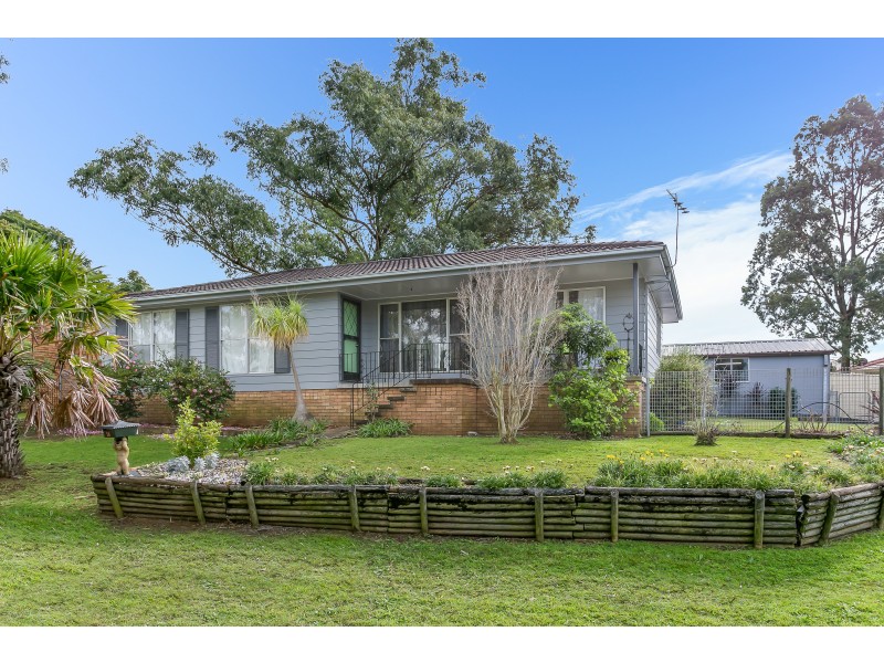 16 Stace Crescent, Tenambit NSW 2323
