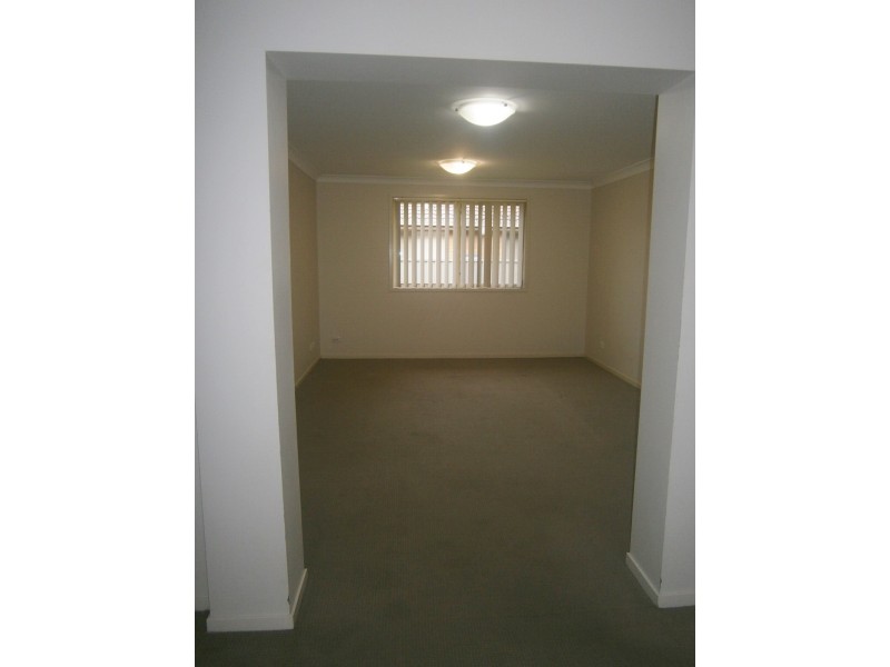 34 NIVEN PARADE, Rutherford NSW 2320