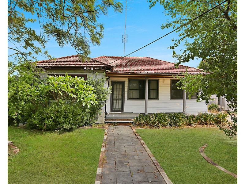 15 Largs Avenue, Largs NSW 2320