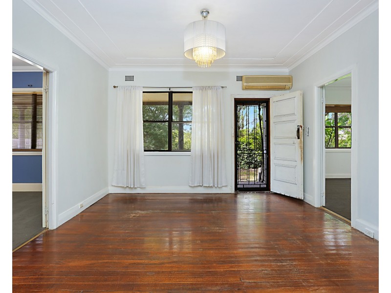 15 Largs Avenue, Largs NSW 2320