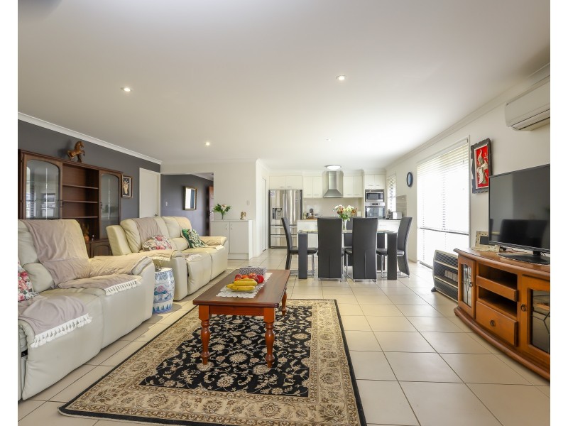 100 Anambah Road, Rutherford NSW 2320