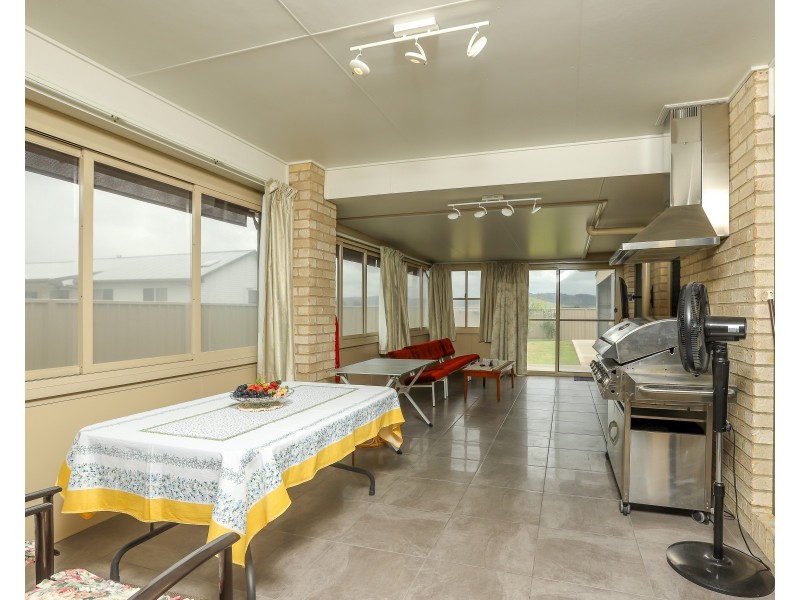 100 Anambah Road, Rutherford NSW 2320