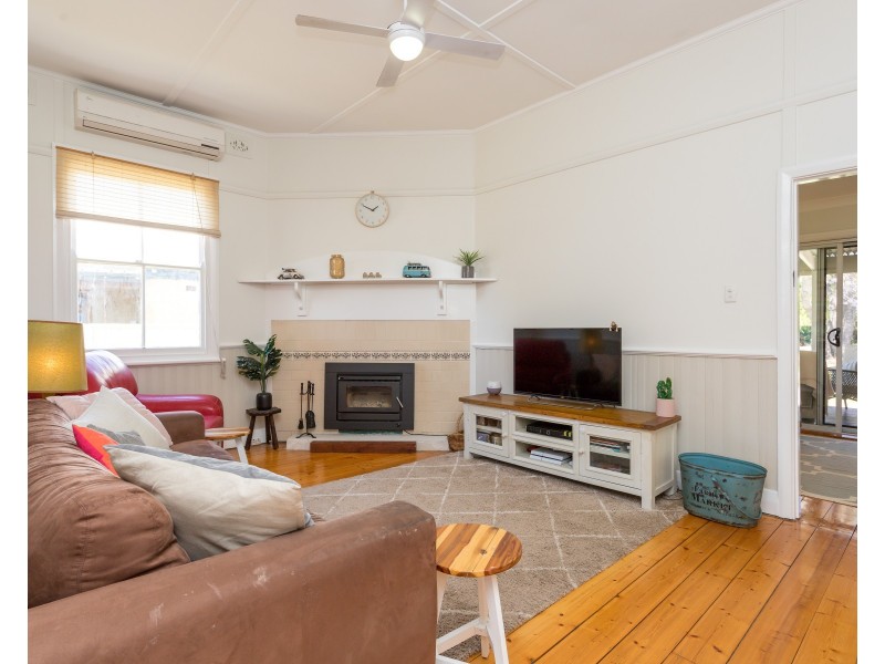 20 Bent Street, Cessnock NSW 2325