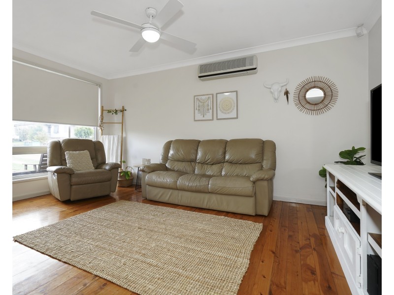 27 Redbill Drive, Woodberry NSW 2322