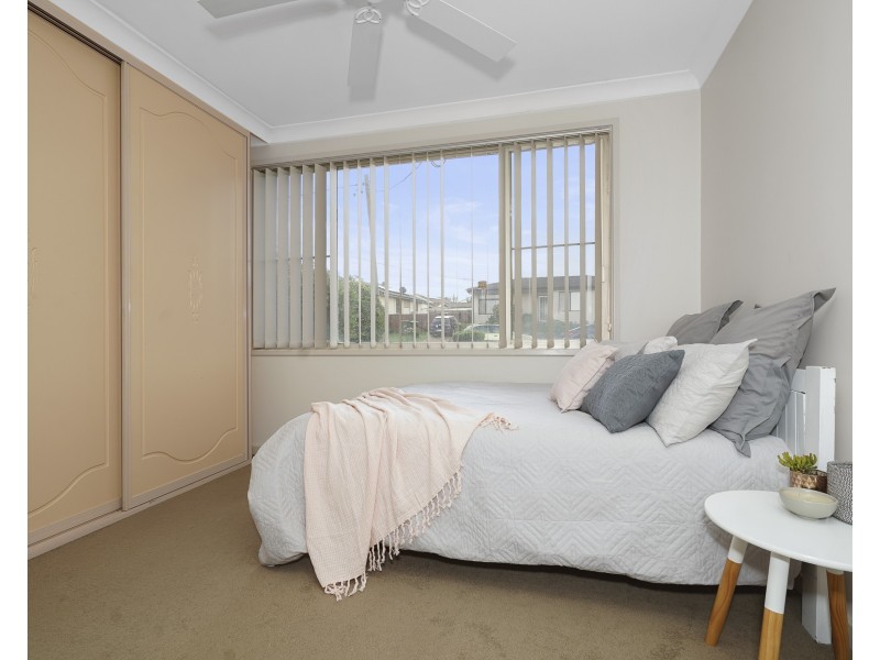 27 Redbill Drive, Woodberry NSW 2322