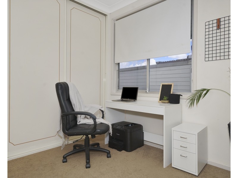 27 Redbill Drive, Woodberry NSW 2322