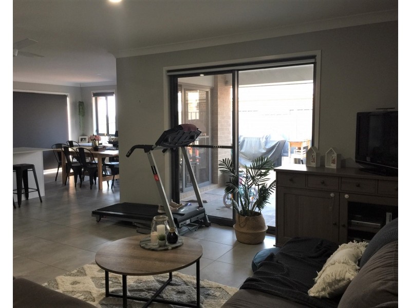 30  Brokenwood Avenue, Cliftleigh NSW 2321