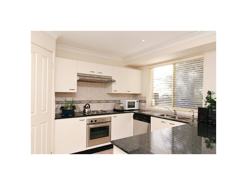 36A Carnegie circuit, Chifley NSW 2036