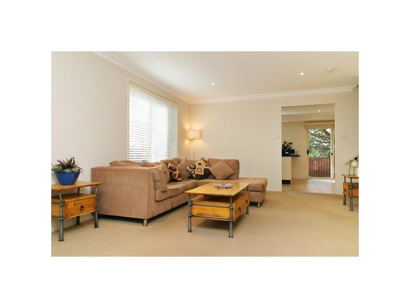 36A Carnegie circuit, Chifley NSW 2036