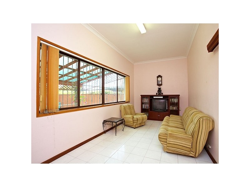 13 Dalmeny Avenue, Rosebery NSW 2018