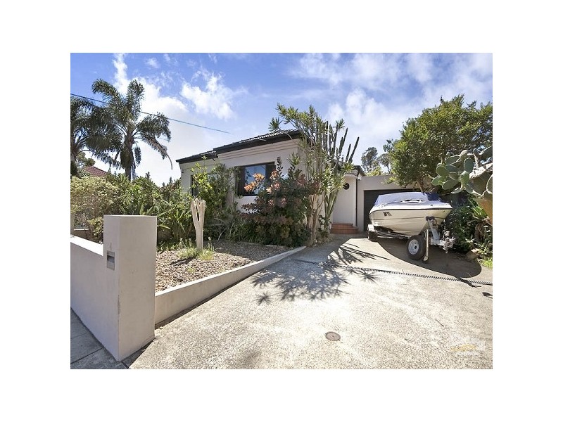 4 Charles Street, Eastlakes NSW 2018