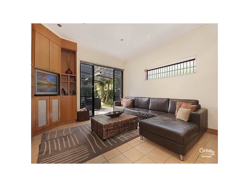 4 Charles Street, Eastlakes NSW 2018