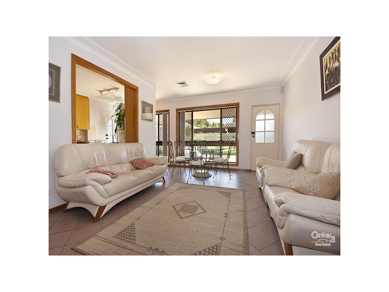 10 Vernon Avenue, Eastlakes NSW 2018