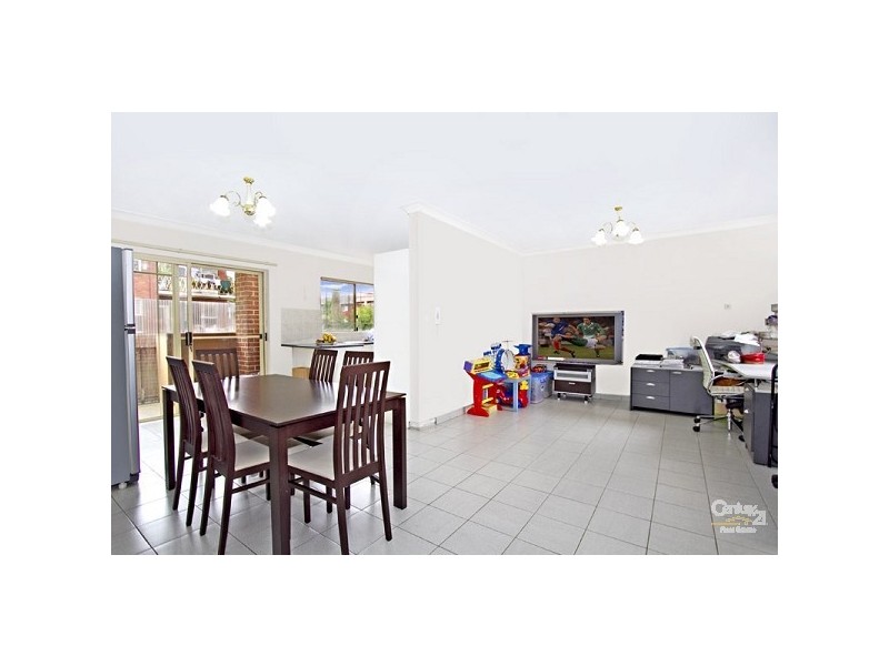 23/10-20 Fifth Avenue, Campsie NSW 2194