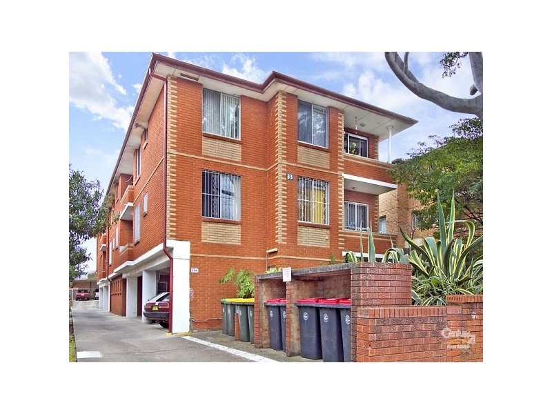 2/33 Bexley Road, Campsie NSW 2194