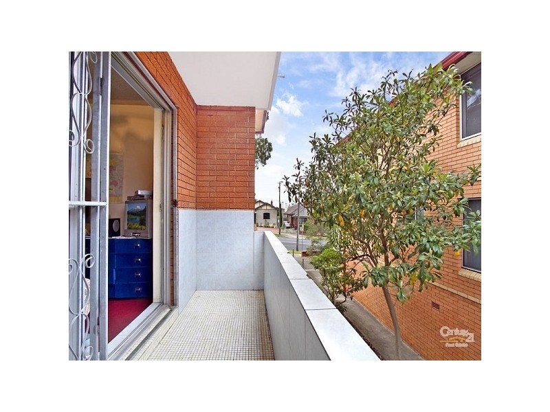 2/33 Bexley Road, Campsie NSW 2194