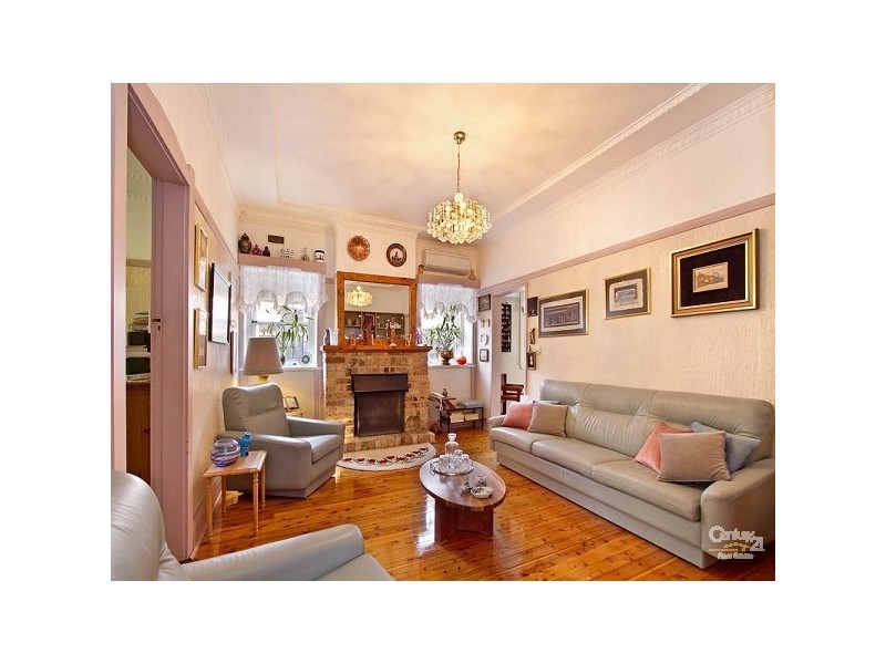 5 Charles Street, Eastlakes NSW 2018