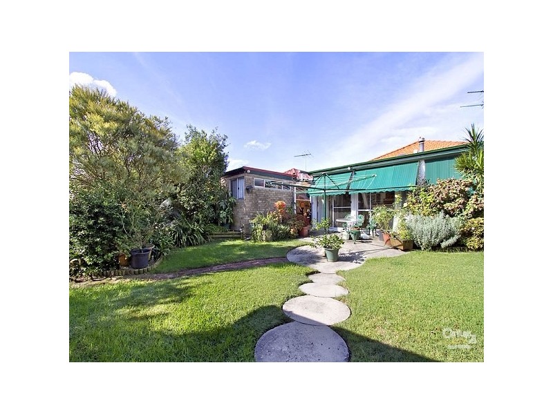 5 Charles Street, Eastlakes NSW 2018