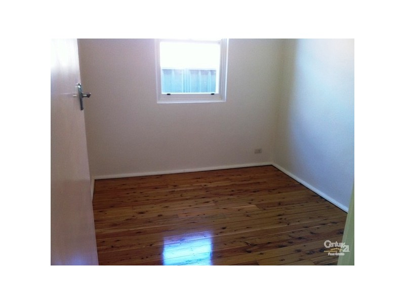 18 Universal Street, Eastlakes NSW 2018