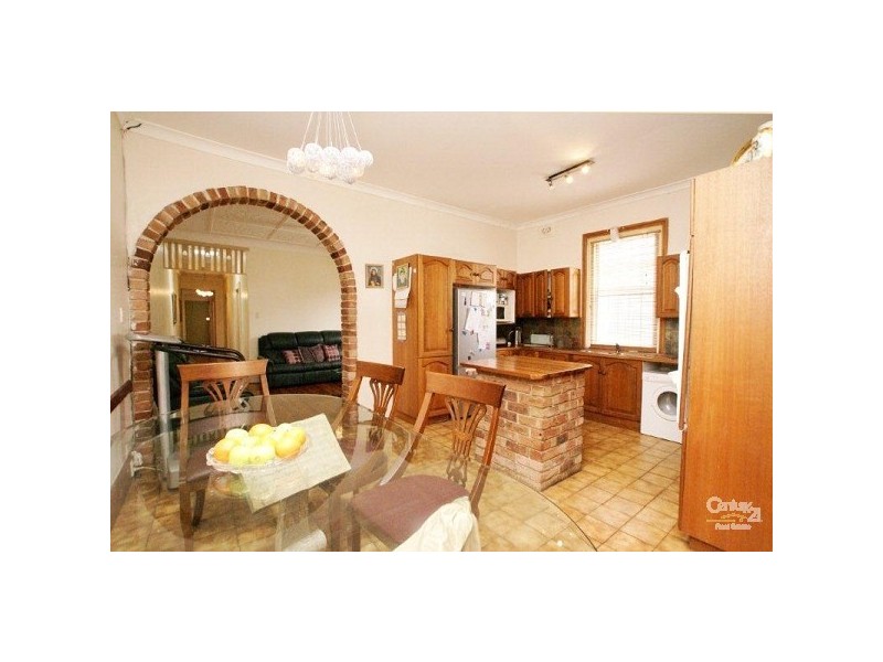 30 Maloney Street, Eastlakes NSW 2018