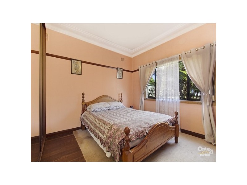 25 Hume Street, Chifley NSW 2036