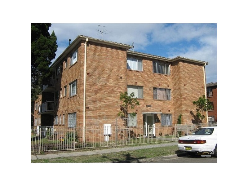 4/2 Barber Avenue, Eastlakes NSW 2018