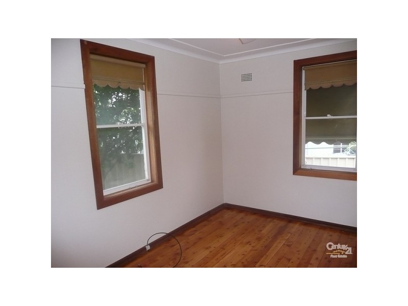 25 Forrest Street, Chifley NSW 2036