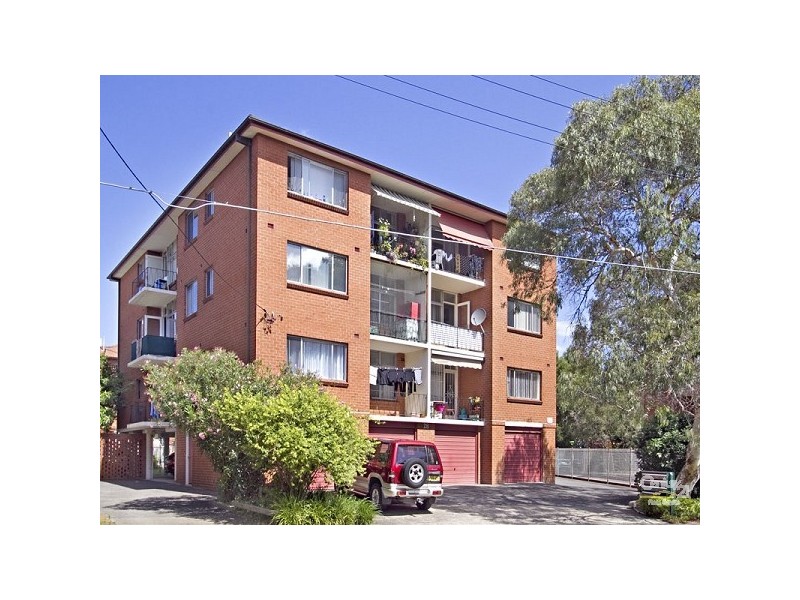 8/28 Barber Avenue, Eastlakes NSW 2018