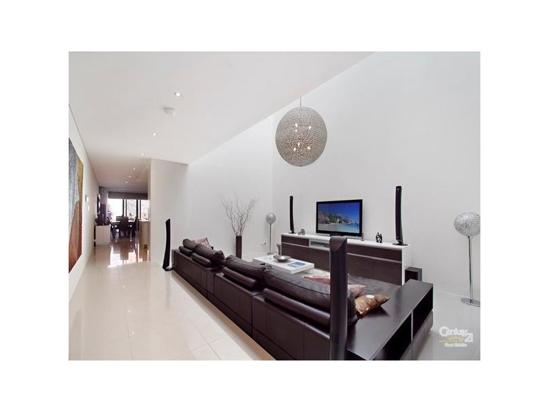 9B Henley Street, Rosebery NSW 2018