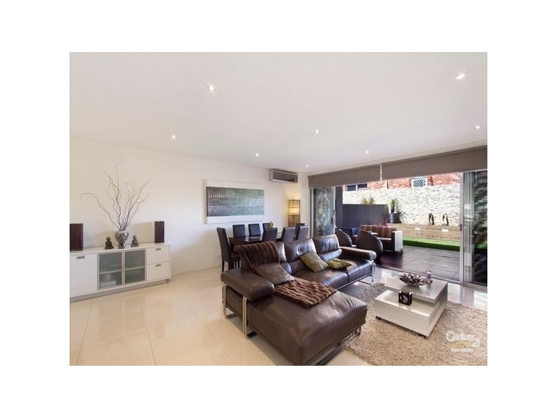 9B Henley Street, Rosebery NSW 2018