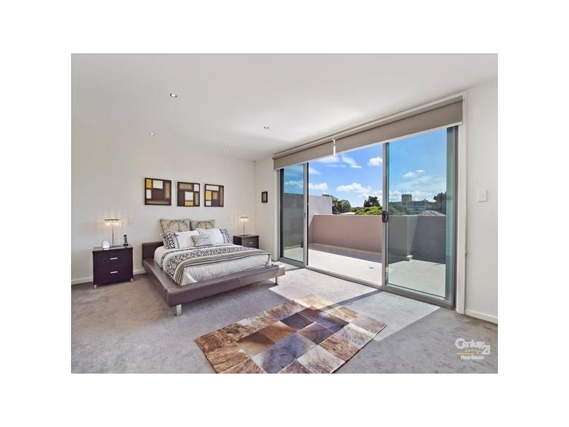 9B Henley Street, Rosebery NSW 2018