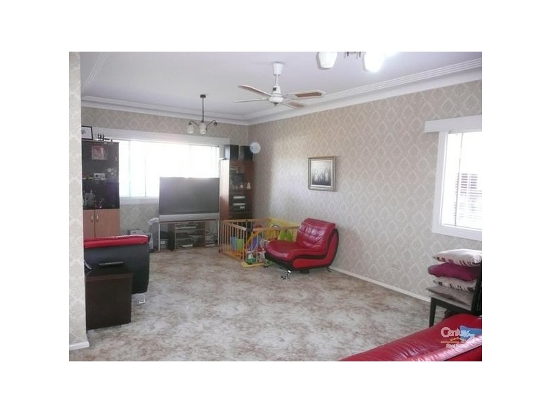 3 Robinson Street, Eastlakes NSW 2018