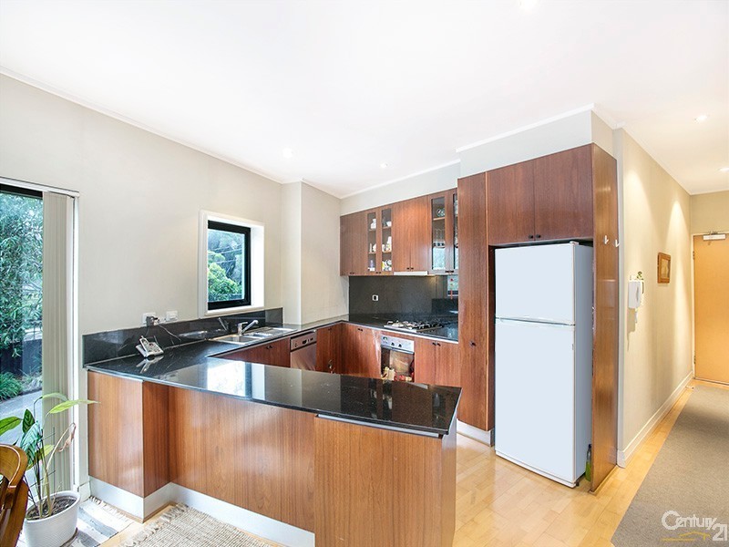 2/36 Folkestone Parade, Botany NSW 2019