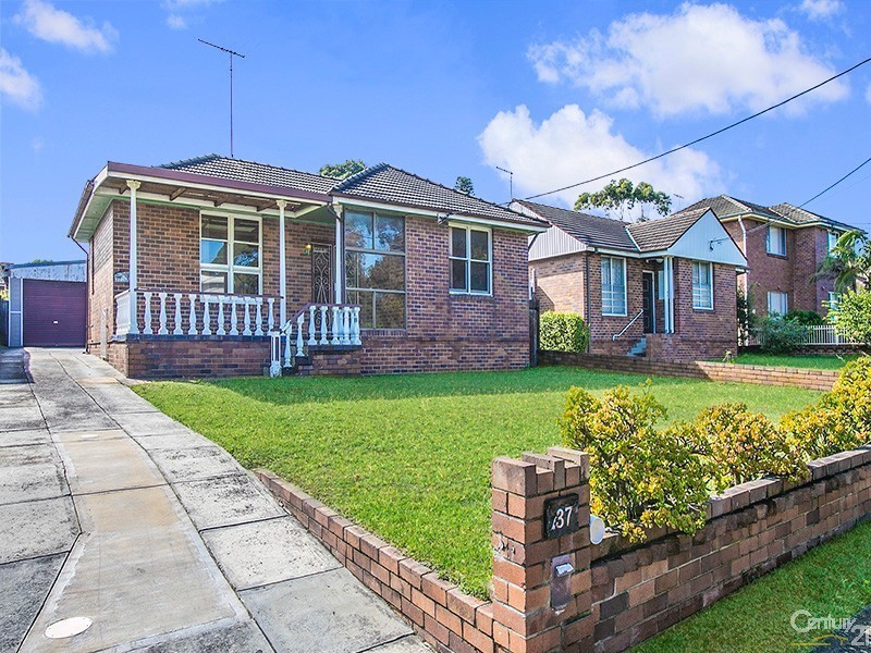 37 Mawson Parade, Chifley NSW 2036