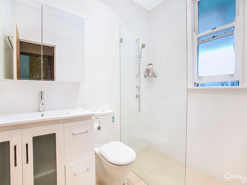 37 Mawson Parade, Chifley NSW 2036