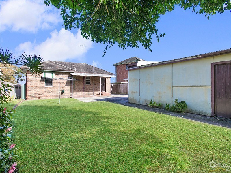 37 Mawson Parade, Chifley NSW 2036