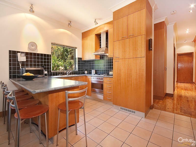 4 Charles Street, Eastlakes NSW 2018