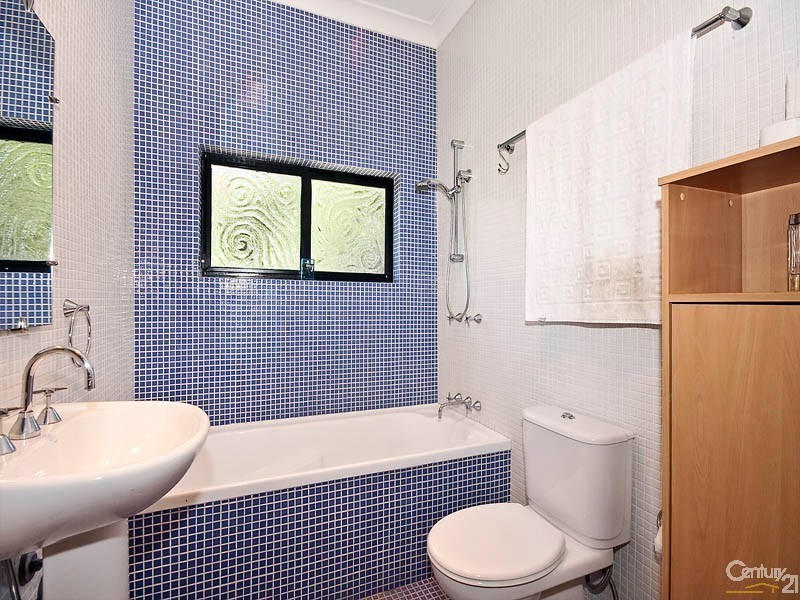 4 Charles Street, Eastlakes NSW 2018