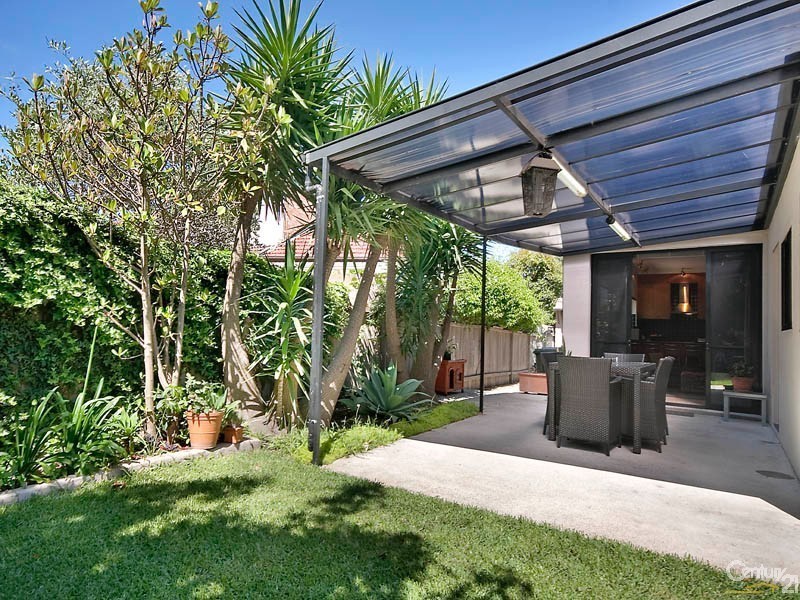 4 Charles Street, Eastlakes NSW 2018