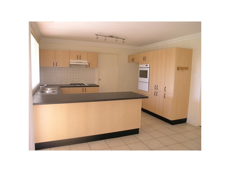 6 Nader Place, Horningsea Park NSW 2171