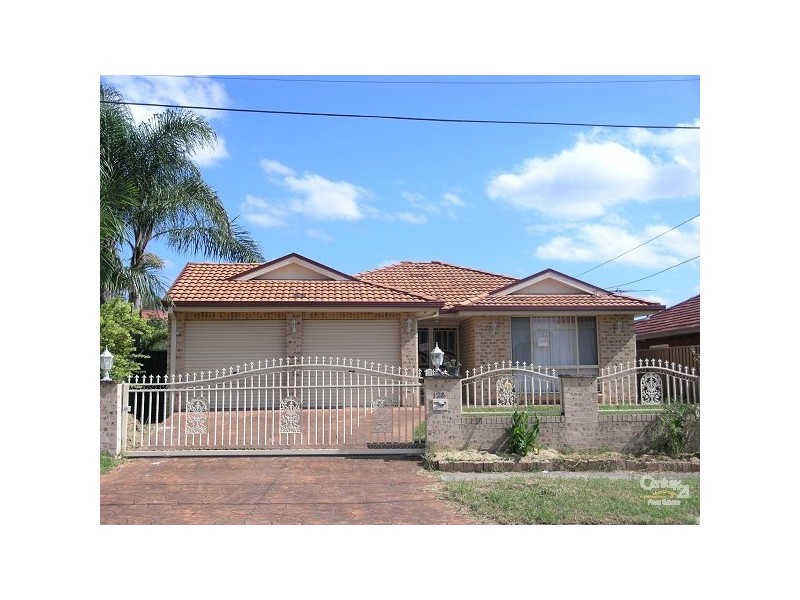 128 Graham Avenue, Lurnea NSW 2170