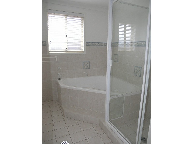 Wattle Grove NSW 2173