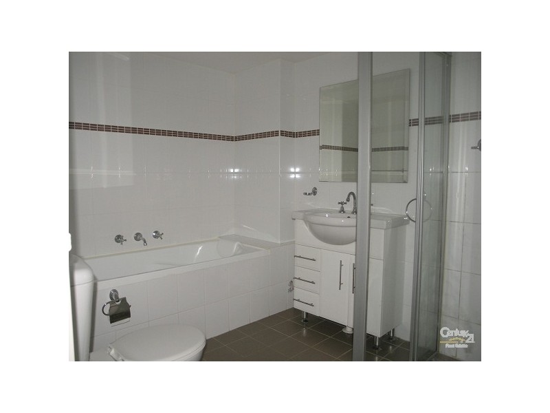 11/4-6 Lachlan Street, Liverpool NSW 2170