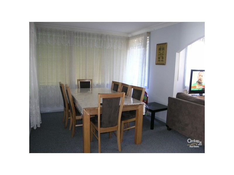 25 Hillcrest Avenue, Moorebank NSW 2170