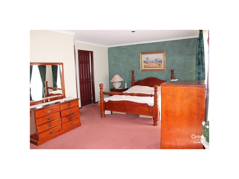 19 Slessor Road, Casula NSW 2170