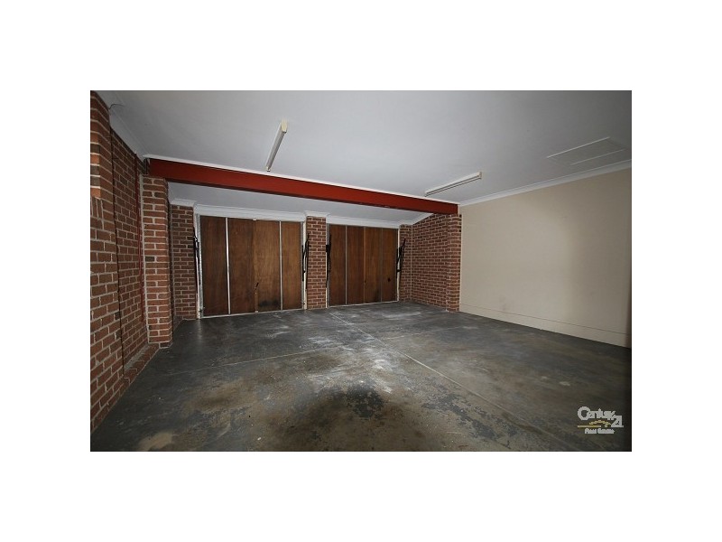 2 Cooma Court, Wattle Grove NSW 2173