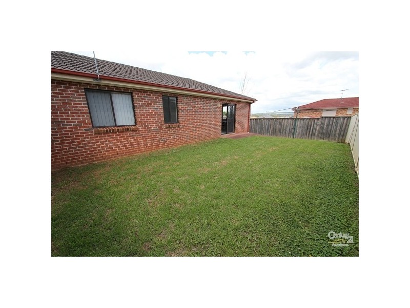 7 Yew Place, Casula NSW 2170