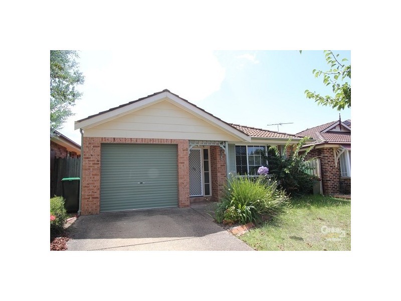 8 Leeswood Court, Wattle Grove NSW 2173