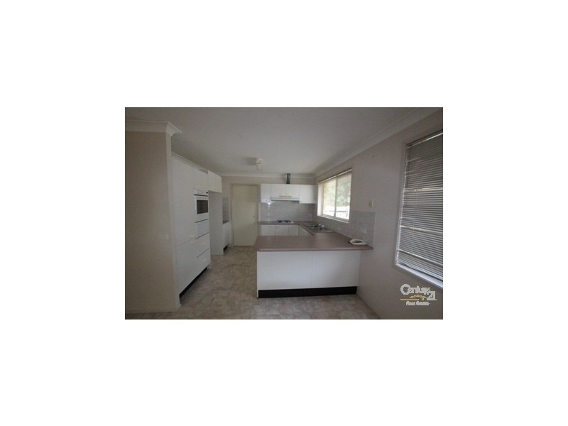 13 MALLEE COURT, Wattle Grove NSW 2173