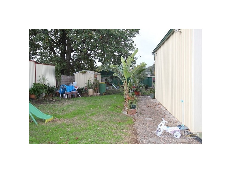 8 STREETON PLACE, Mount Pritchard NSW 2170